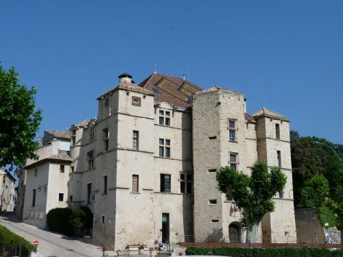 Paminklai, Pilys, Chateau Arnoux, Haute Provence, Verou