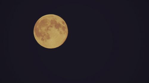 Mėnulis, Pilnatis, Oranžinis Mėnulis