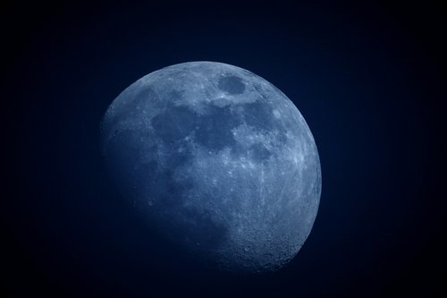 Mėnulis,  Astronomija,  Erdvė