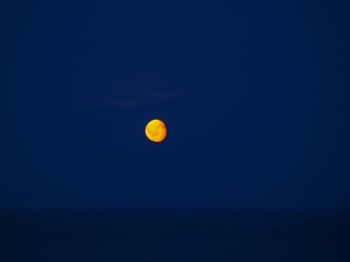 Mėnulis, Jūra, Naktis