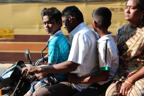 Motociklas, Vairuoti, Vyras, Moteris, Šeima, Vaikai, Kelių Transportas, Kasdienybė, Indija