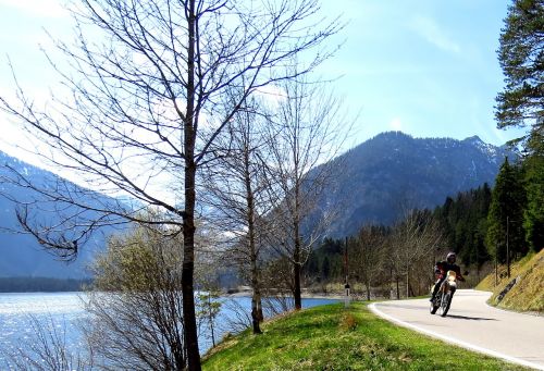 Motociklų Lenktynės, Kelias, Dviratis, Motociklas, Kalnai, Alpių, Ežeras