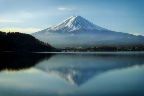 Kalno Fuji, Japonija, Kalnai, Orientyras, Dangus, Debesys, Ežeras, Vanduo, Kraštovaizdis, Vaizdingas, Miškas, Miškai, Medžiai, Apmąstymai, Vista, Snowcap, Žinomas