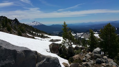 Kalnas, Oregonas, Trys Seserys, Gamta