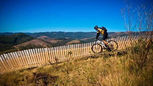 Kalnas, Takas, Singletrack, Horizontas, Kraštovaizdis, Kalnų Dviračiais, Dviratis, Nuotykis, Sportas, Atostogos, Brazilija, Dangus, Sol, Dviračiu, Adrenalinas, Radikali, Vizualinis, Mėlynas, Gamta, Dviratininkas, Perspektyva, Važiuoti, Kelionė, Vienas Takas, Laisvalaikis, Šalmas, Kreivė, Tiltas, Mantiqueira, Campos Do Jordão