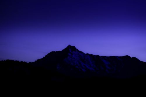 Kalnas, Violetinė, Naktis