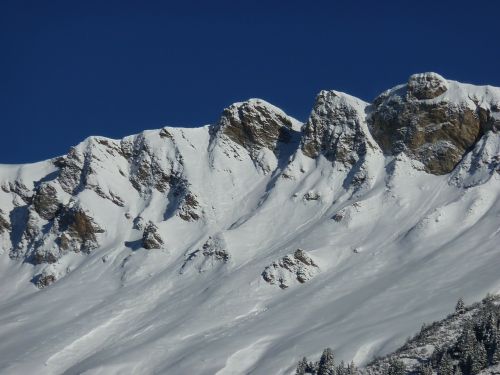 Kalnai, Juodas Ragas, Šveicarija, Žiema, Žiemą, Swiss Alps, Snieguotas, Sniegas, Alpių, Gilus Sniegas, Kalnas, Gamta, Graubünden, Lenzerheide
