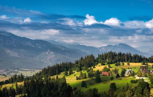 Kalnai, Tatura, Karpatai, Zakopande, Lenkija, Kalvos, Dangus, Kraštovaizdis, Kelionė, Turizmas, Žygiai, Gamta, Lauke, Atostogos, Peizažas, Vasara, Europa, Žalias, Aplinka, Natūralus, Antena, Žolė, Vaizdingas, Lenkas, Debesys, Laukas, Kaimas, Mėlynas, Saulės Šviesa, Auginami, Diena, Saulė, Medis, Šalis, Scena, Gyvas, Spalvinga, Gražus, Šventė, Šviesa, Taikus, Atsipalaiduoti, Tylus, Meditacija, Oras, Šviežias