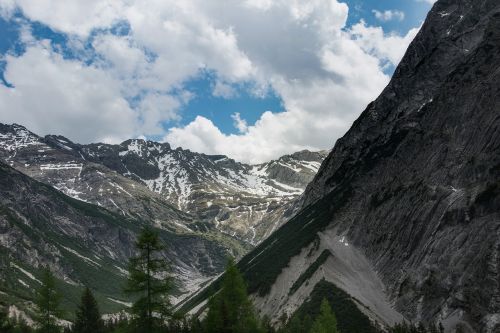 Kalnai, Akmenys, Alpės, Nešiotis
