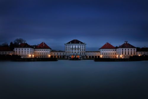 Munich, Nymphenburg Rūmai, Mėlyna Valanda