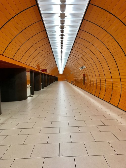 Miunchenas,  Marienplatz,  Metro,  Po Žeme
