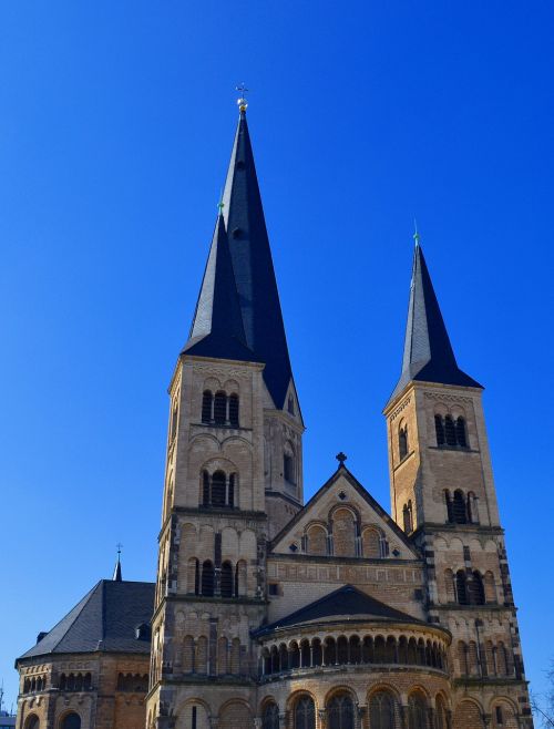 Münsteris, Bonn Minster, Bonas, Architektūra, Pastatas, Bažnyčia, Romanesque, Vokietija, Turizmas, Istoriškai, Bokštas, Lankytinos Vietos, Romos Katalikų, Spire