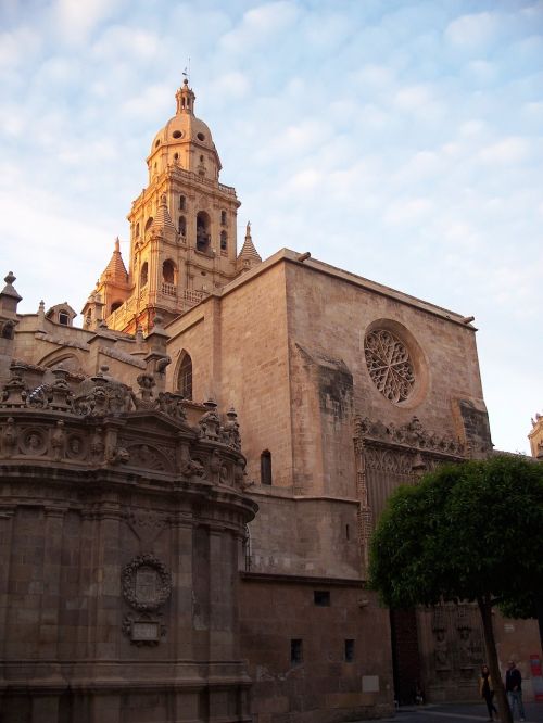 Murcia, Bažnyčia, Centras