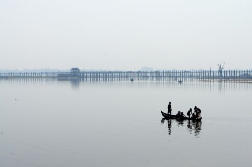Mianmaras, Ežeras, U Kojos Tiltas, Tiltas, Rūkas, Vanduo, Boot, Vaikai, Žaisti