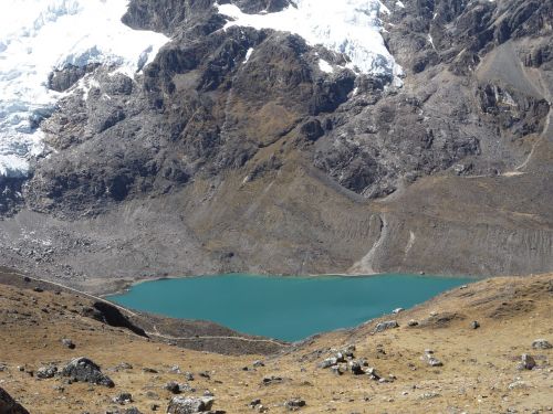 Gamta, Viva, Junín, Peru, Kalnas, Ežeras