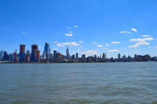 Niujorkas, Hudson Upė, Panorama, Manhatanas, Miestas, Amerikietis, Dangoraižis, Vanduo, Saulėtas, Miesto Panorama, Mėlynas Dangus