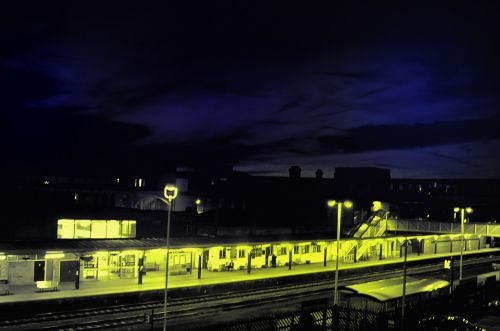 Traukinys,  Stotis,  Naktis,  Platformos,  Miestas,  Kelionė,  Architektūra,  Dangus,  Debesys,  Fonas,  Naktinis Traukinių Stotis
