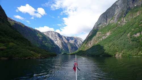 Norvegija, Närøyfjorden, Gudvangen