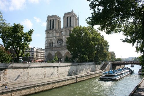 Notre Dame, Paris, Upė Seine, Valtis