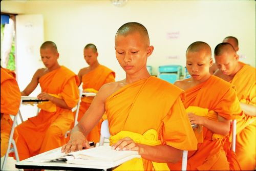 Naujokai, Budistinis, Mokytis, Wat, Phra Dhammakaya, Šventykla, Dhammakaya Pagoda, Budizmas, Tailandas, Mokykla, Klasė, Studijuoti, Studentai, Oranžinė, Drabužiai