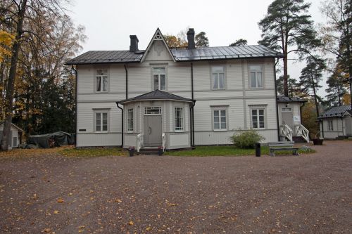 Senas Namas, Finland, Onelela