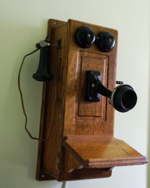 Senas,  Telefonas,  Senas Telefonas