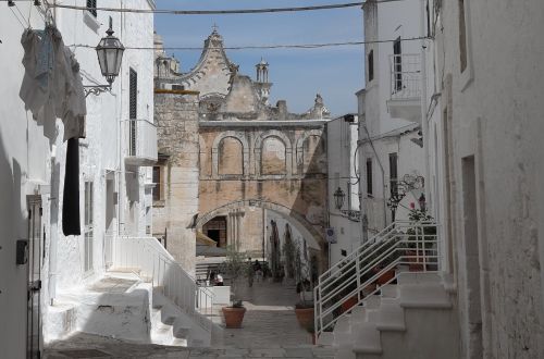 Ostuni, Bažnyčia, Puglia