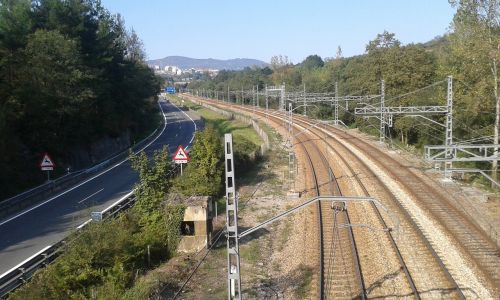 Oviedo, Asturias, Ispanija, Traukinys, Geležinkelis, Kelias, Gatvė, Vadovauti, Į Traukinį, Takelius, Miesto, Kelionė