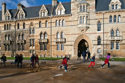 Oxford, Bėgimas, Šokinėja, Mokyklos Vaikai, Oxfordshire, Architektūra, Universiteto Muziejus