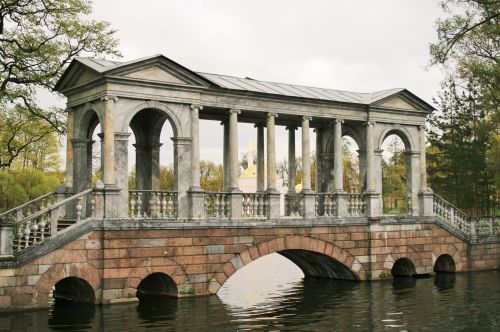Tiltas,  Padengtas,  Stulpai,  Arkos,  Vanduo,  Tvenkinys,  Palladin Tiltas Tsarskoje Selo