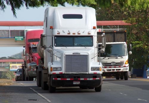 Panama, Sunkvežimis, Transportas