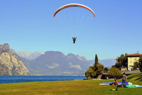 Paragliding, Nusileidimas, Tandemas, Prato, Ežeras, Atvykimas, Skristi, Sportas, Dangus, Kalnas, Garda, Italy