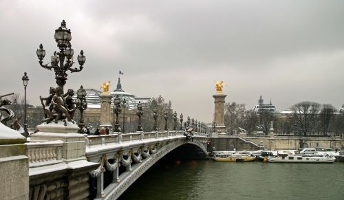 Paris, France, Pont Alexandre Iii, Tiltas, Pastatai, Architektūra, Žiema, Sniegas, Upė, Vanduo, Dangus, Debesys, Miestas, Miestai, Miesto