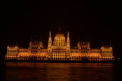 Parlamentas, Budapest, Vengrijos Parlamento Pastatas, Kapitalas, Naktį, Pastatas, Danube, Vanduo, Miestas, Miesto, Pastatai, Politika, Apšvietimas, Vakare, Architektūra, Vengrija, Peizažas