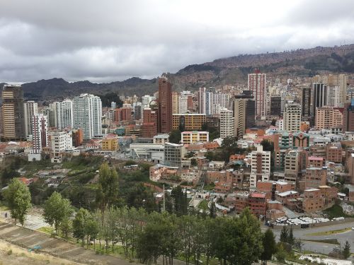 Taika, Bolivija, Miestas, Pastatai