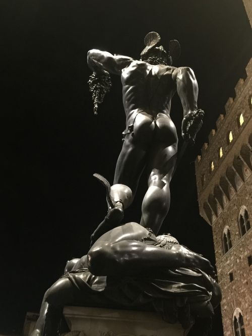 Perseus, Florencija, Statula