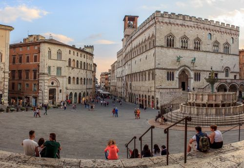 Perugia, Umbria, Italy, Piazza, Vaizdas, Fontanas Daugiau, Saulėlydis, Žmonės, Minios