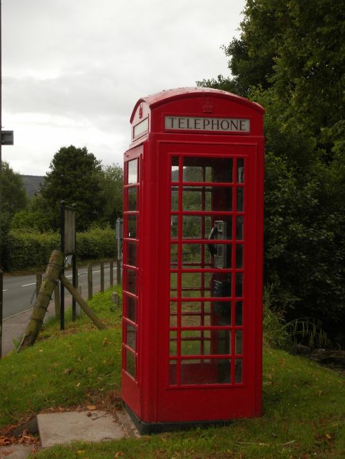 Telefono Budele, Anglija, Raudona Telefono Dėžutė, Visuomenė