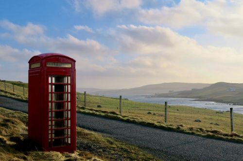 Telefono Būdelė, Škotija, Atmosfera