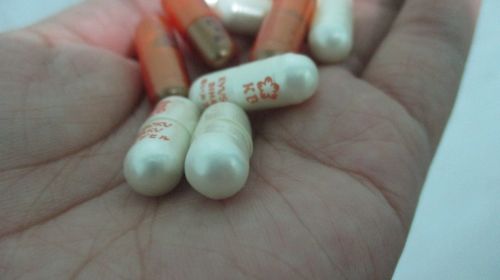 Tabletes,  Kapsulės,  Medicina,  Rankos,  Tabletes Ir Kapsules