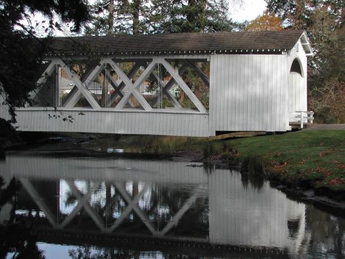 Pionierių Parkas, Atspindys, Vanduo, Upė, Uždengtas Tiltas, Jordan Bridge, Oregonas