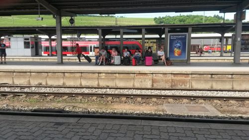 Platformos Scenos, Würzburg, Penktadienio Popietė, Traukinių Stotis