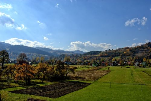 Lenkija, Pieninis, Ruduo, Saulė, Spalvos, Lapija, Šventė, Kraštovaizdis, Kalnai, Gamta, Žalias, Takas, Miškas, Medis, Vaizdas, Turizmas, Saulėtas, Kelionė, Horizontas, Ramybė, Tyla, Mėlynas Dangus, Dangus, Spalvinga