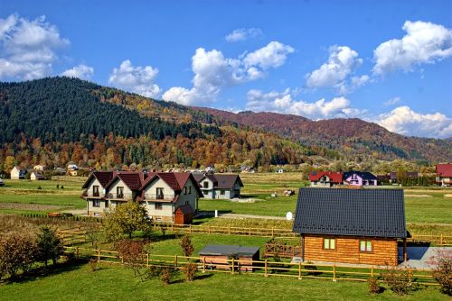 Lenkija, Pieninis, Ruduo, Saulė, Spalvos, Lapija, Šventė, Kraštovaizdis, Kalnai, Gamta, Žalias, Takas, Miškas, Medis, Vaizdas, Turizmas, Saulėtas, Kelionė, Horizontas, Ramybė, Tyla, Mėlynas Dangus, Dangus, Spalvinga