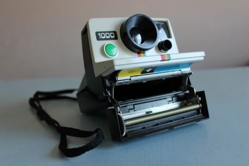 Polaroidas, Fotoaparatas, Nuotrauka, Fotografija, Vintage, Retro, Nuotraukos, Objektas, Filmas, Dizainas, Portretas, Objektyvas, Iš Arti, Žaliavinis
