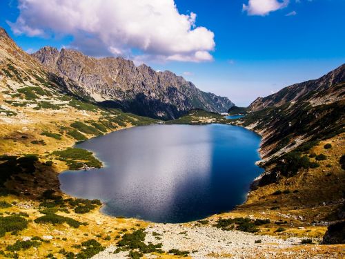 Tvenkinys,  Ežeras,  Lenkija,  Tatry,  Palaidotas,  Slėnis Iš Penkių Tvenkinių,  Kraštovaizdis,  Gamta,  Kalnas,  Kelionė,  Nuotykis,  Ruduo,  Kalnai,  Dangus,  Debesys,  Mėlynas,  Turizmas,  Vaizdas,  Teismo Posėdyje,  Vaizdas Iš Viršaus,  Kovas,  Be Honoraro Mokesčio