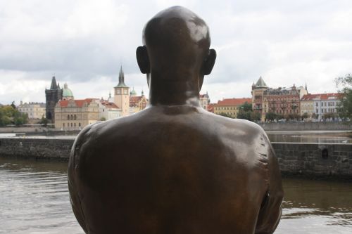 Prague, Statula, Pečiai