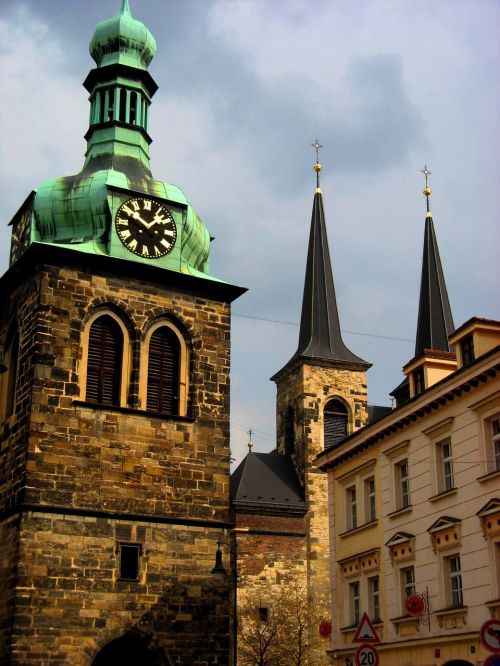 Prague, Bažnyčia, Stogas