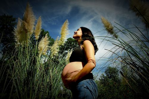 Nėščia Moteris, Gamta, Laimingas
