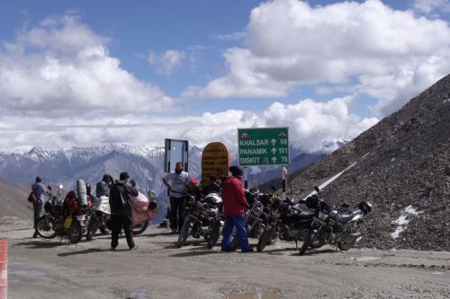 Indija,  Ladakh,  Himalaja,  Praeiti,  Motociklininkai,  Praeiti